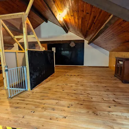 Des Vellavi Nyaraló