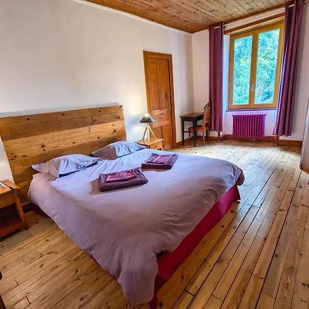 Des Vellavi Nyaraló